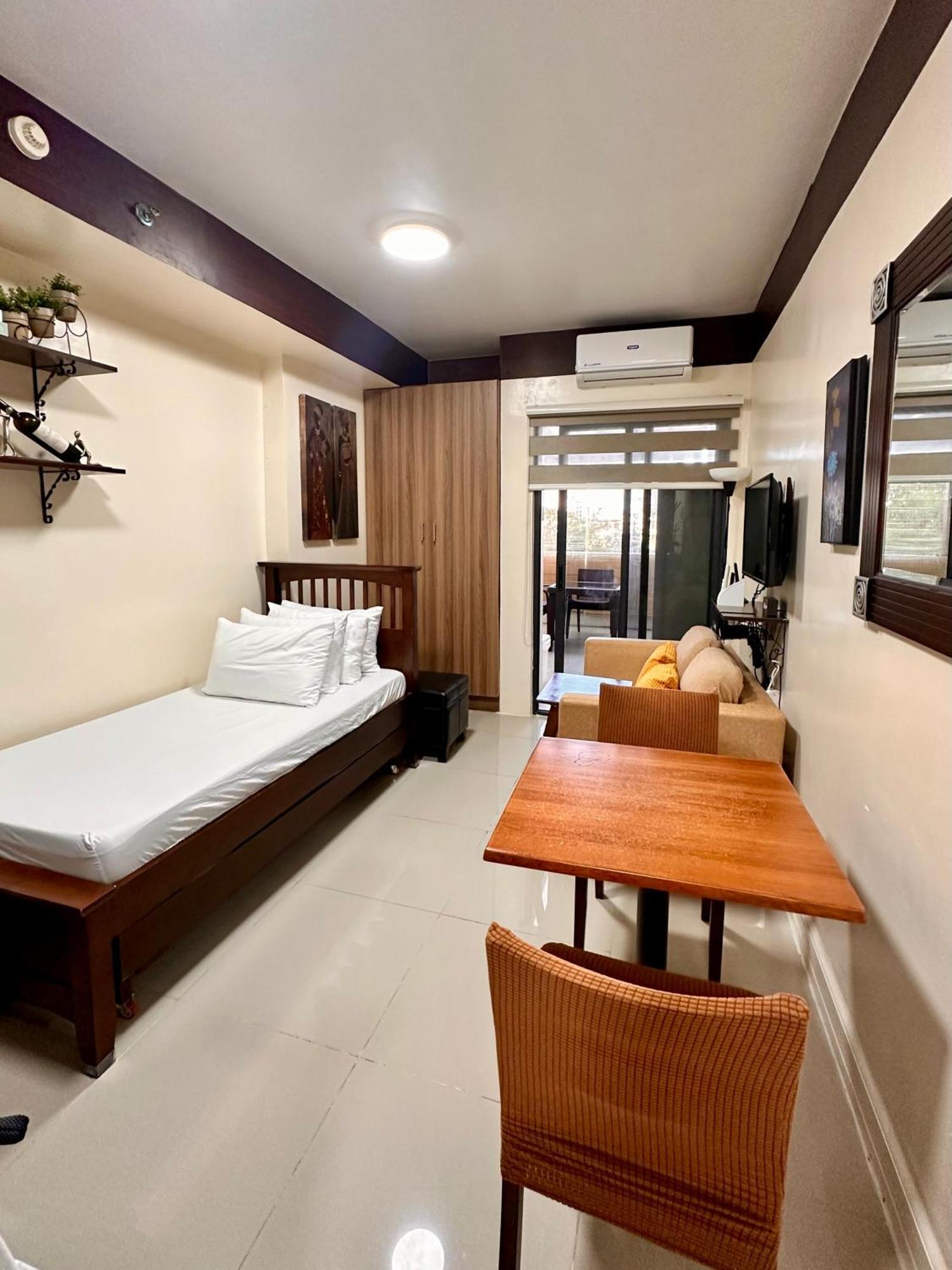 Grazie'S Studio Apartment At Grand Residences Cebu Close To It Park, Sm, Ayala, Hospitals, And Churches Extérieur photo
